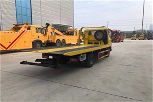 高坪非事故拖车