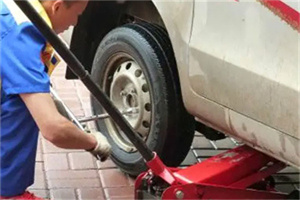 高坪附近拖车24小时服务热线电话