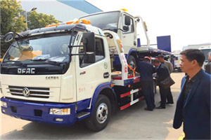高坪汽车道路救援拖车价格